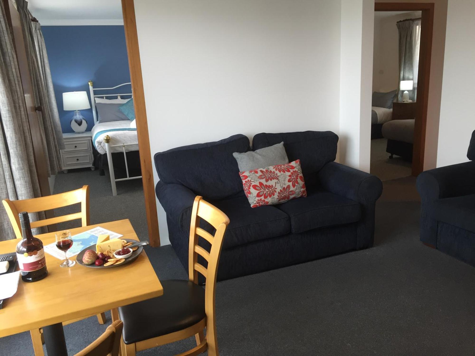 Regatta Point Tavern & Holiday Villas Strahan Exteriör bild
